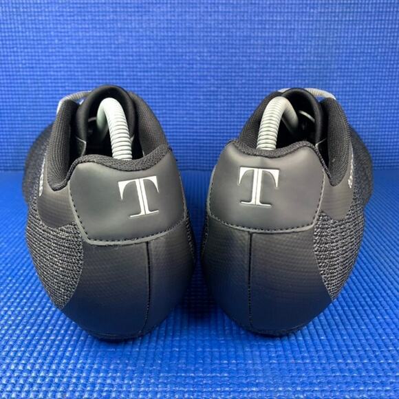 Athletic_Shoes